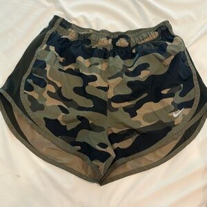 Nike drop fit camo shorts